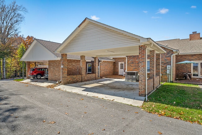 Building Photo - 378 Hermitage Ave