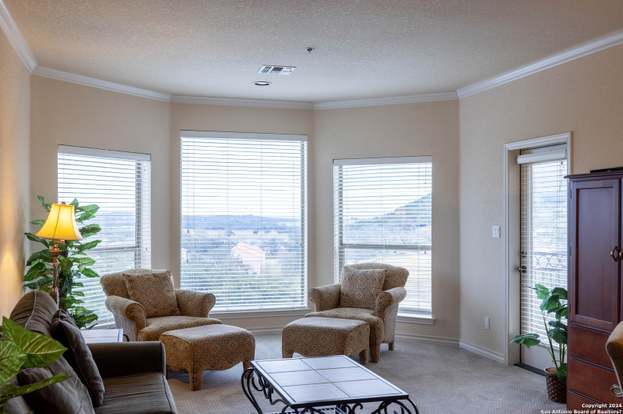 Building Photo - 20 Tapatio Dr E