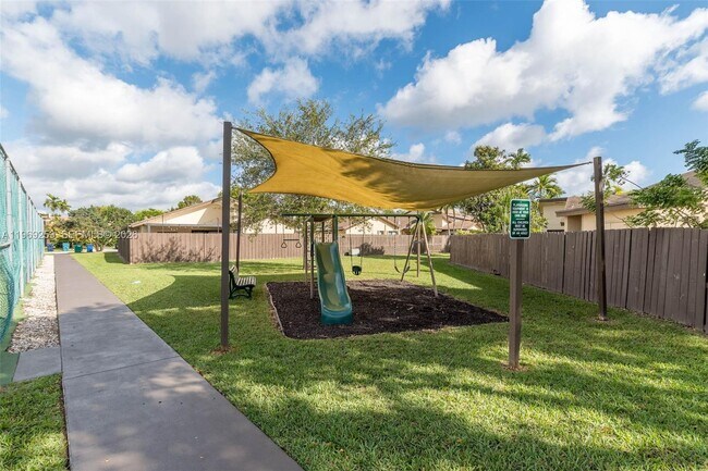 Building Photo - 9189 SW 129th Ln