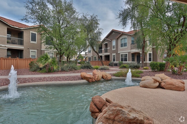Building Photo - Villas On Hampton Avenue