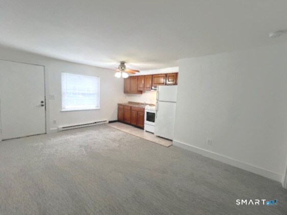 Building Photo - 14 Sniffen St