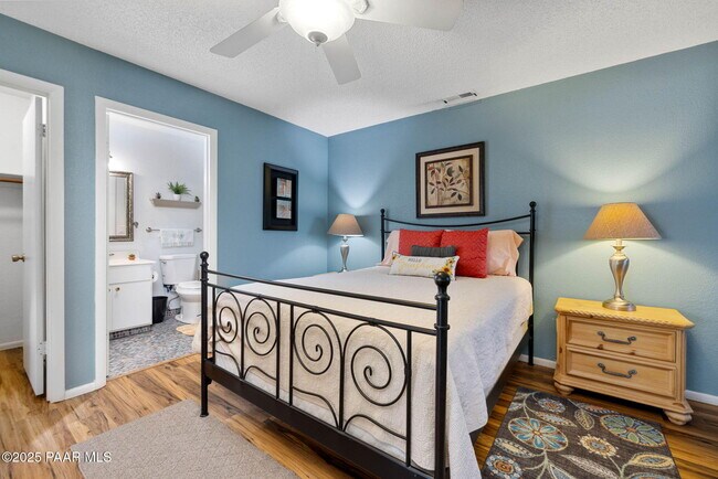Building Photo - 3089 Peaks View Ln