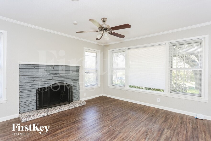 Building Photo - 1624 Oakland Blvd