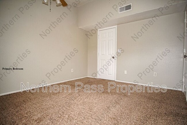 Building Photo - 1686 St Stephen Pl