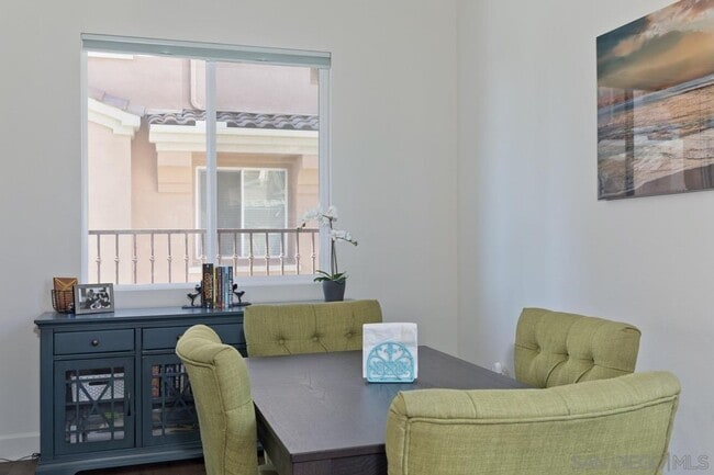 Building Photo - Chula Vista - Adorable 3 Bedroom 3 Bath To...