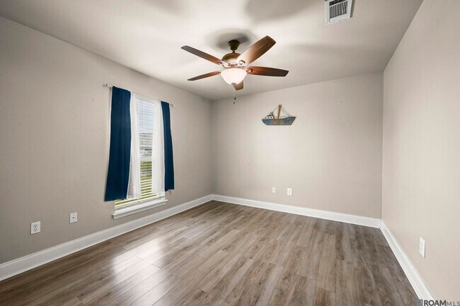 Building Photo - 41481 Hearthstone Ave