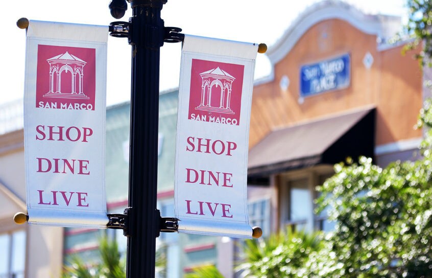 Building Photo - 1039 Riviera St