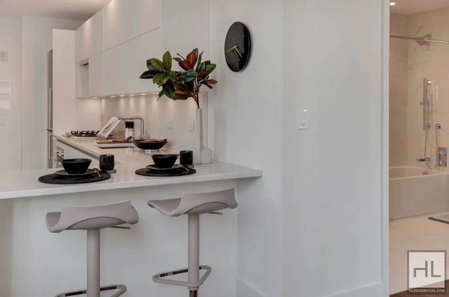 Building Photo - East 44th Street