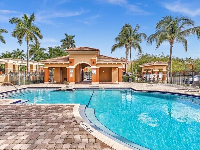 Building Photo - 2712 SW 120th Terrace