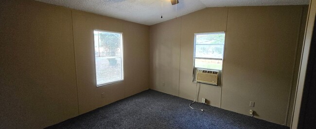 Building Photo - 245 Chappell Ln