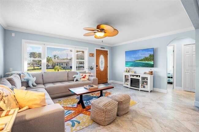 Building Photo - 284 44th Ave