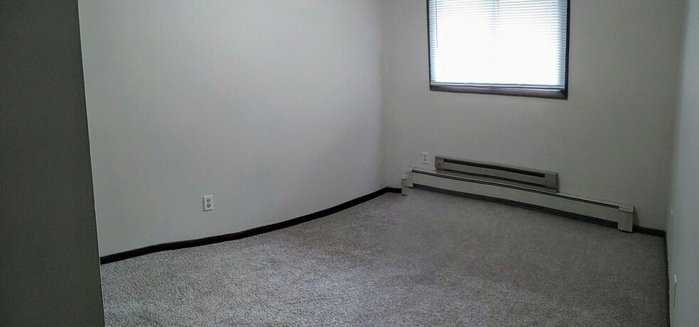 bedroom 1 - 414 10th Ave S