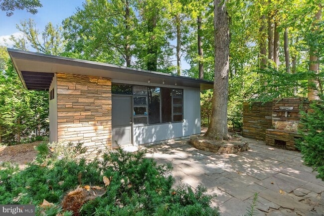 Building Photo - 7141 Oak Ridge Rd