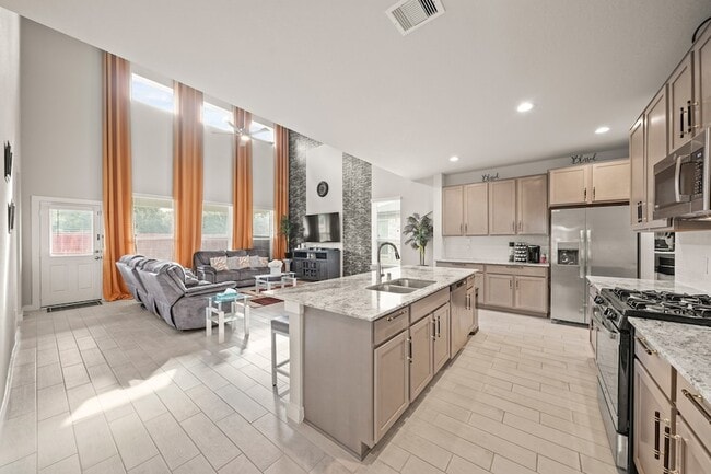 Building Photo - 18419 Windy Knl Wy