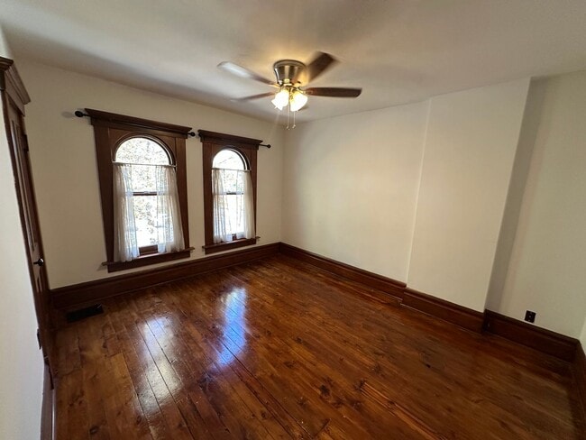 Building Photo - Short North / Victorian Village Single Family House!