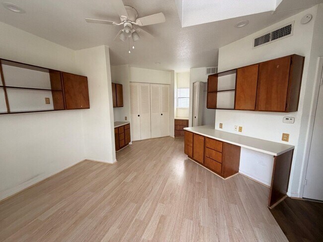 Building Photo - 7901 Cambridge St