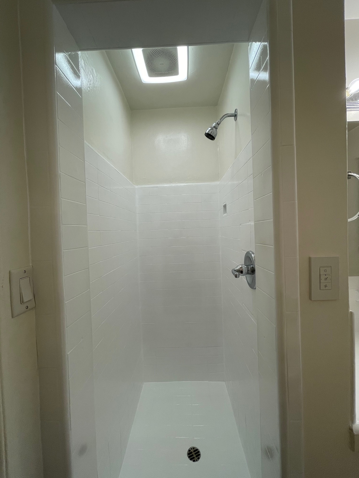 Building Photo - 5981 Guthrie Ave