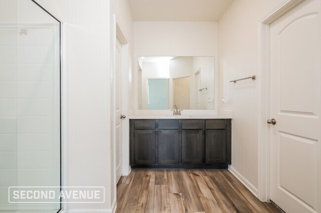 Building Photo - 507 Bennie Leonard St