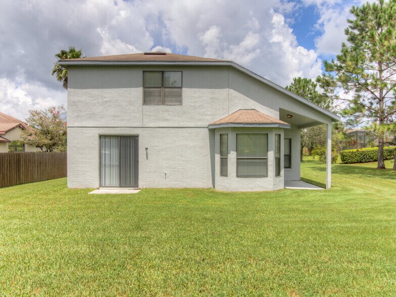 Building Photo - 671 Hardwood Cir