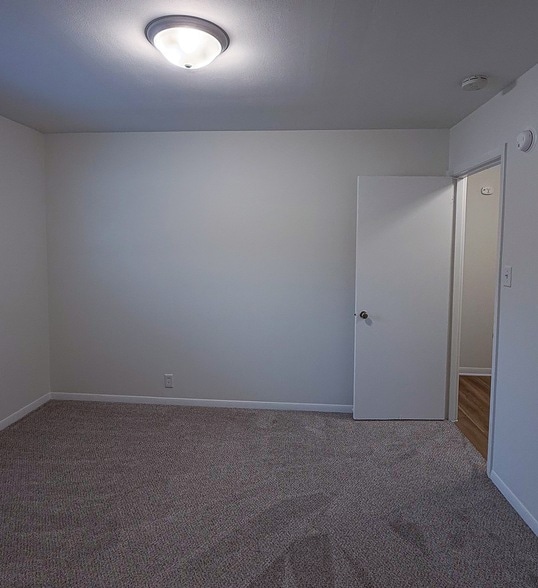 Building Photo - 2005 S Prospect Ave