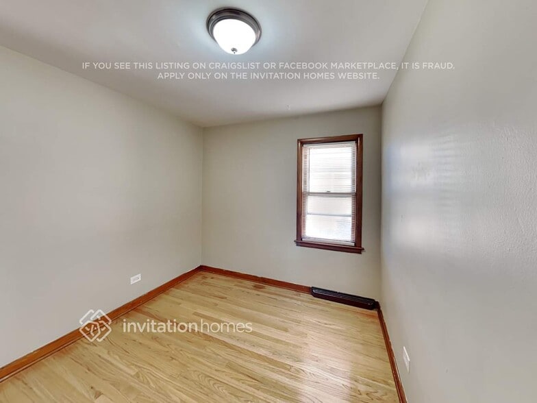 Building Photo - 8834 S Troy Ave