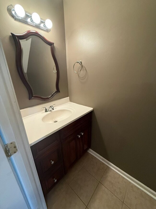 Building Photo - 3 Bed / 2.5 Bath Doylestown Townhome