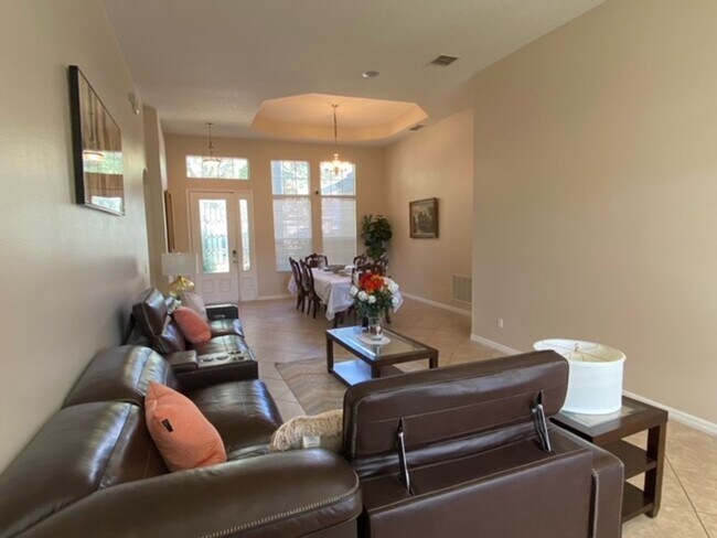 Building Photo - Beautiful 4 Bedroom 3 Bath Home in Ocoee