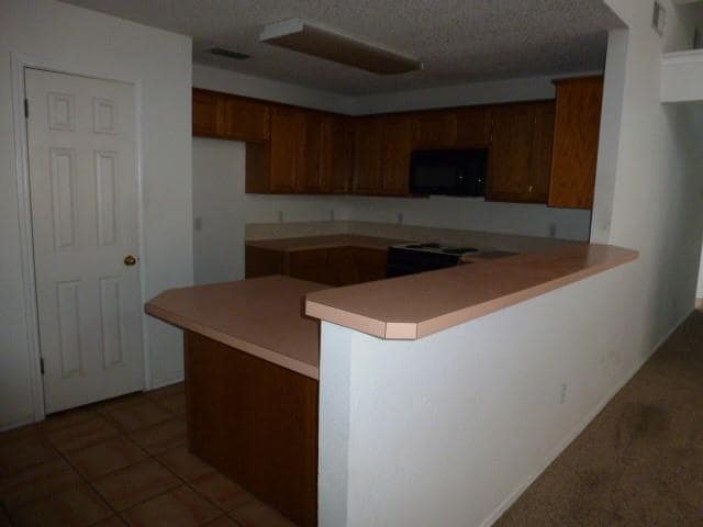 Building Photo - 76 Harbour Town