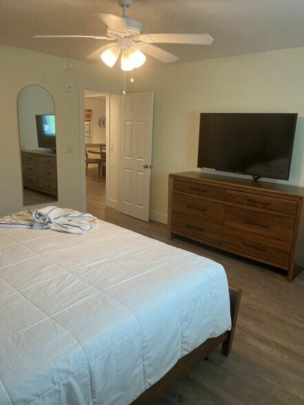 Building Photo - 7785 Estero Blvd