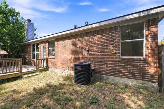Building Photo - 2833 Wakecrest Dr