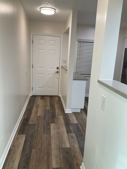 Building Photo - 2309 W Texas Ave