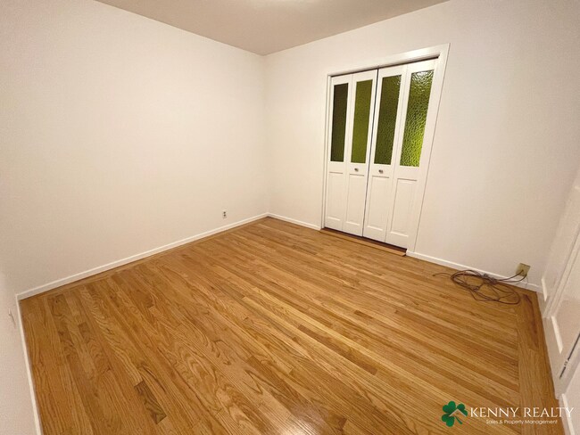 Building Photo - Three Bedroom Home with Lots of Common Area in Sunshine Gardens in SSF