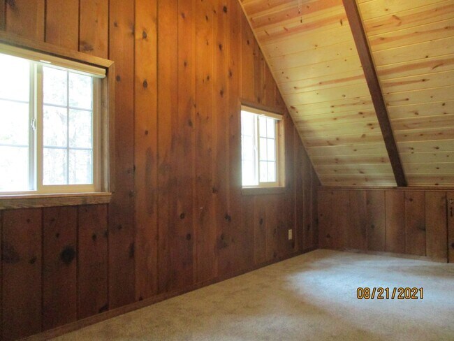 Building Photo - One Bedroom PLUS Loft!! Completely redone!  Beautiful Sierra Village Chalet!