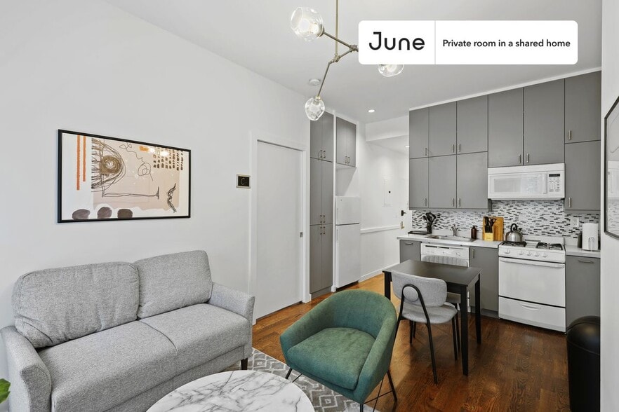 Building Photo - Room in Shared 3 bed/1 bath home