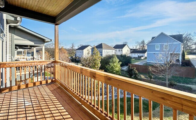 Building Photo - 220 Croleywood Ln