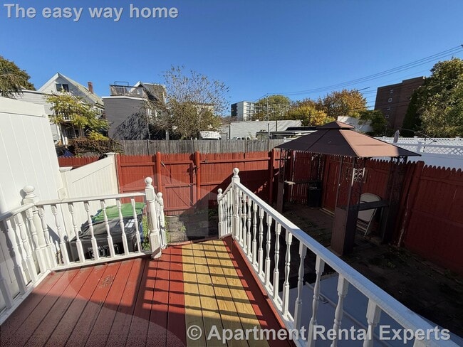 Building Photo - 7 Myrtle St