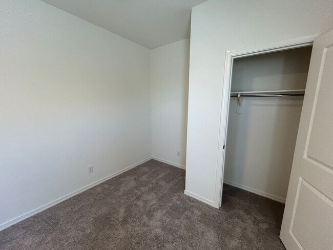 Building Photo - 4 BR, 3 bath, Beautiful Maricopa home in p...