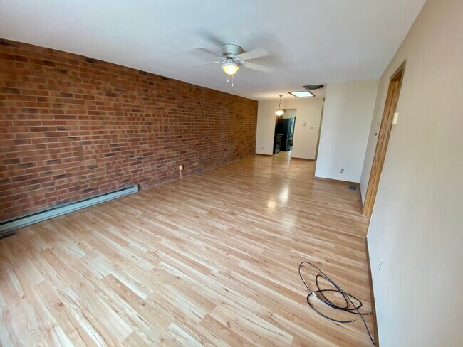 Building Photo - 2302 Cartier Dr