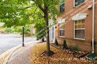 Building Photo - 5000 Donovan Dr