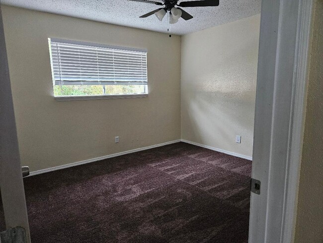 Bed 3 - 5822 Twisted Pine Ct Unit A