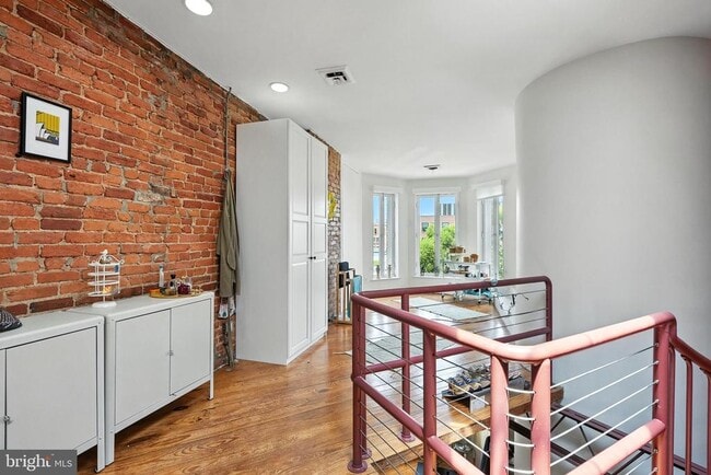 Building Photo - 1507 R St NW