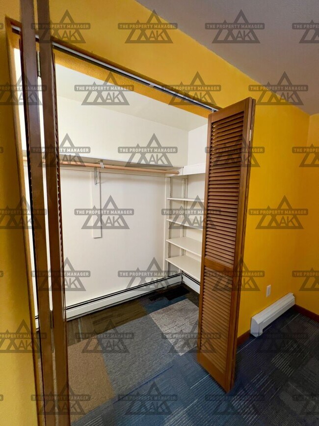 Building Photo - Spacious 3BR, 2.5BA Home off Chena Hot Springs Rd with Yard, Deck & Greenhouse