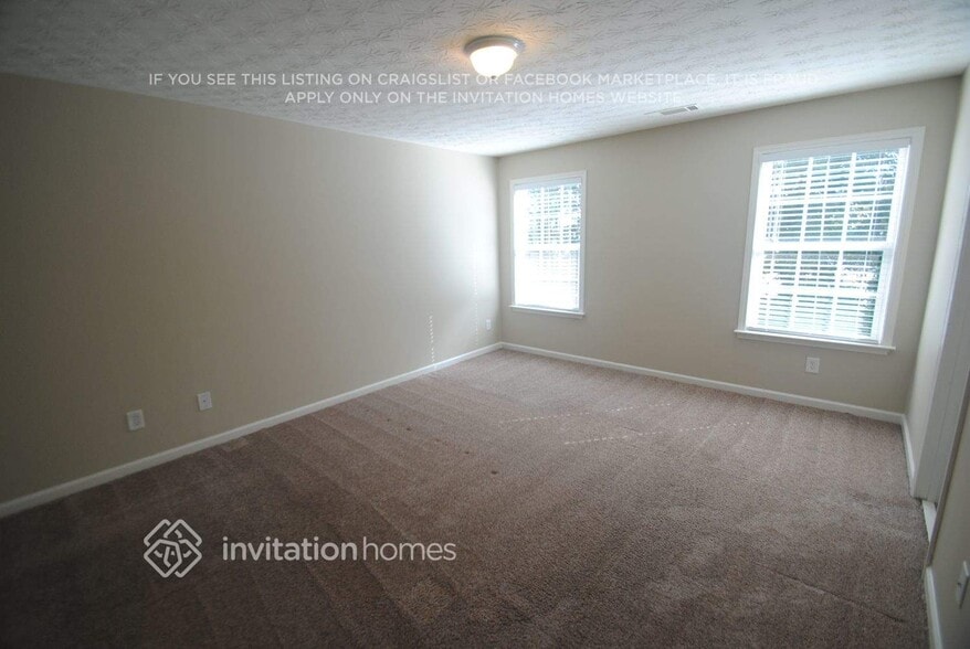 Building Photo - 2327 Pierce Way