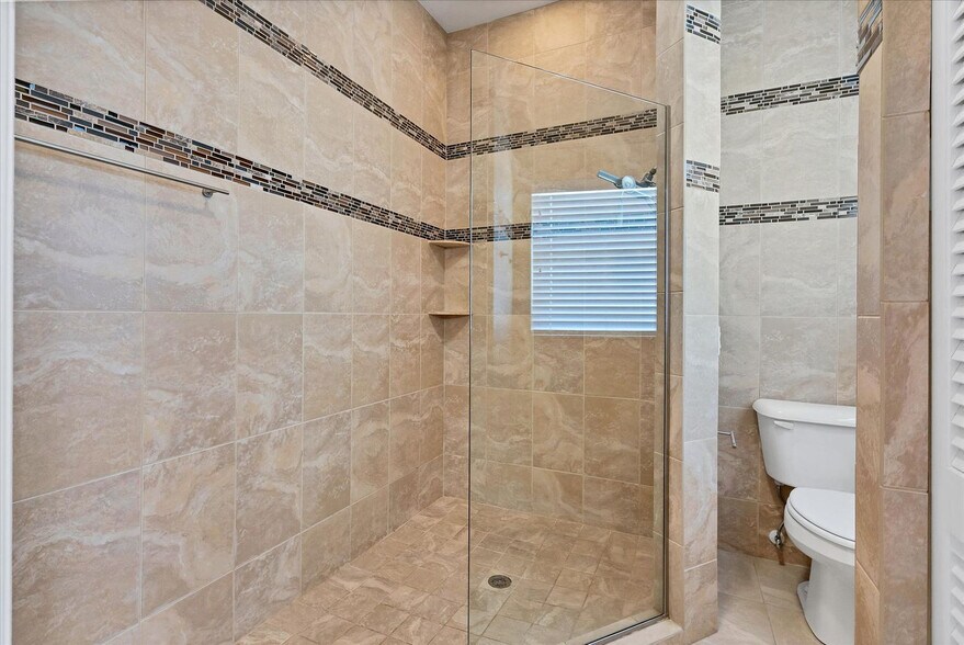 Building Photo - 265 Belvedere Ct