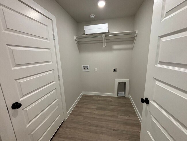 Building Photo - Pre leasing for July, Bell farms!