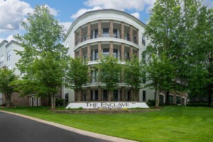 Building Photo - 2600 Hillsboro Pike