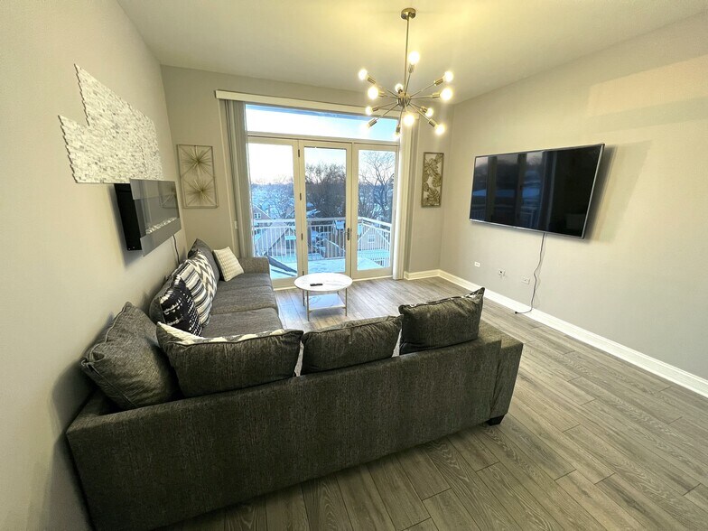 Building Photo - 3630 N Harlem Ave