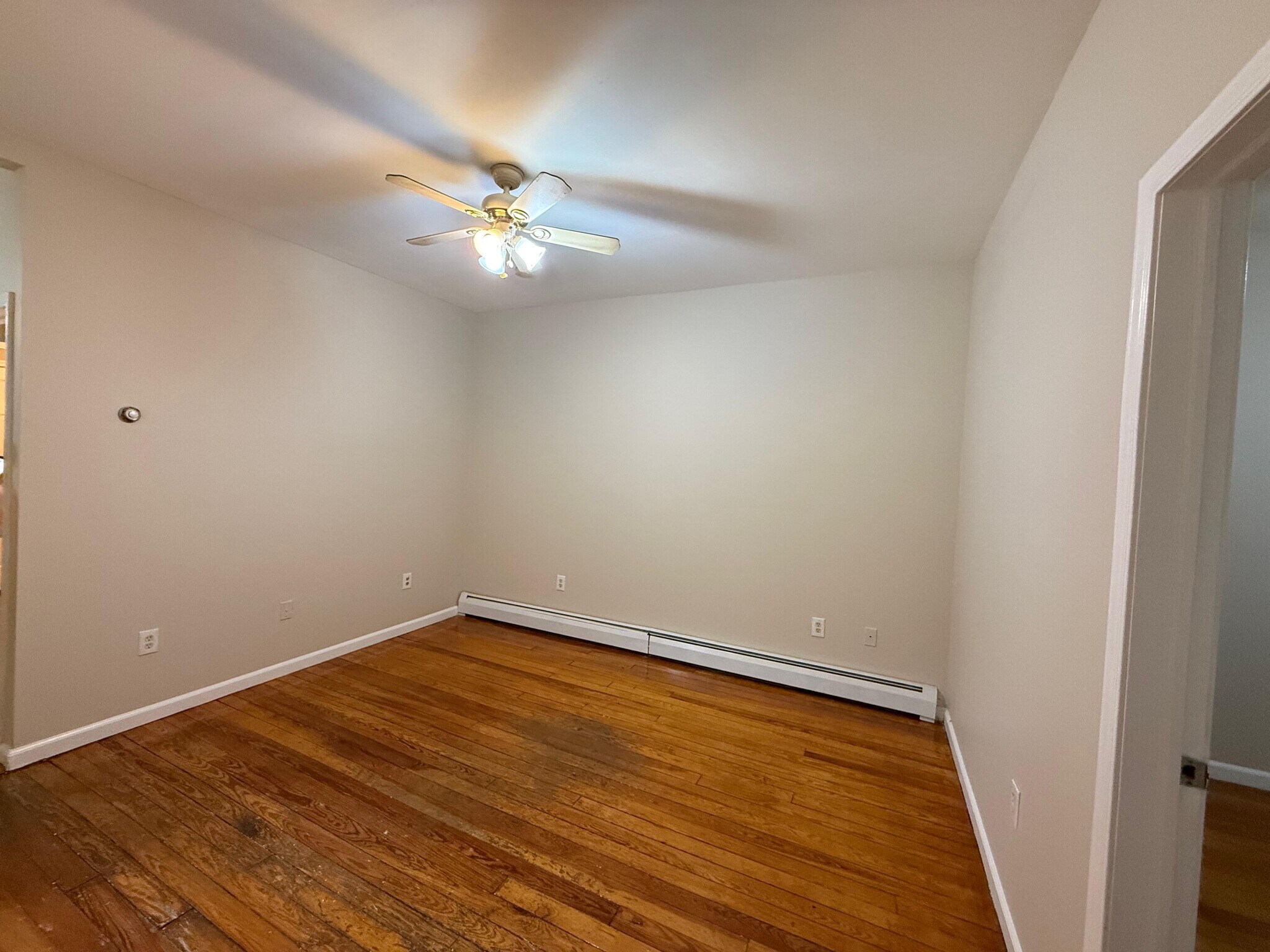 Building Photo - 424 Kennedy Blvd