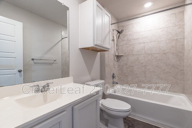 Building Photo - 2126 Silver Maple