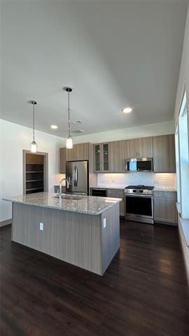 Building Photo - 11201 American Elm Wy